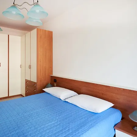 Marconi B2 Apartment *