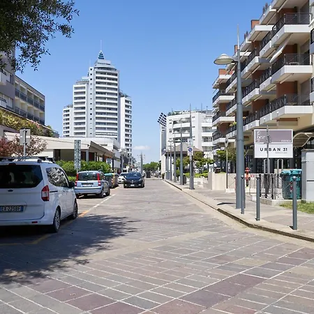 Marconi B2 Apartment