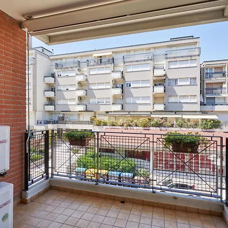 Marconi B2 Apartment *