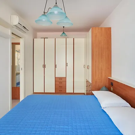 Marconi B2 Apartment